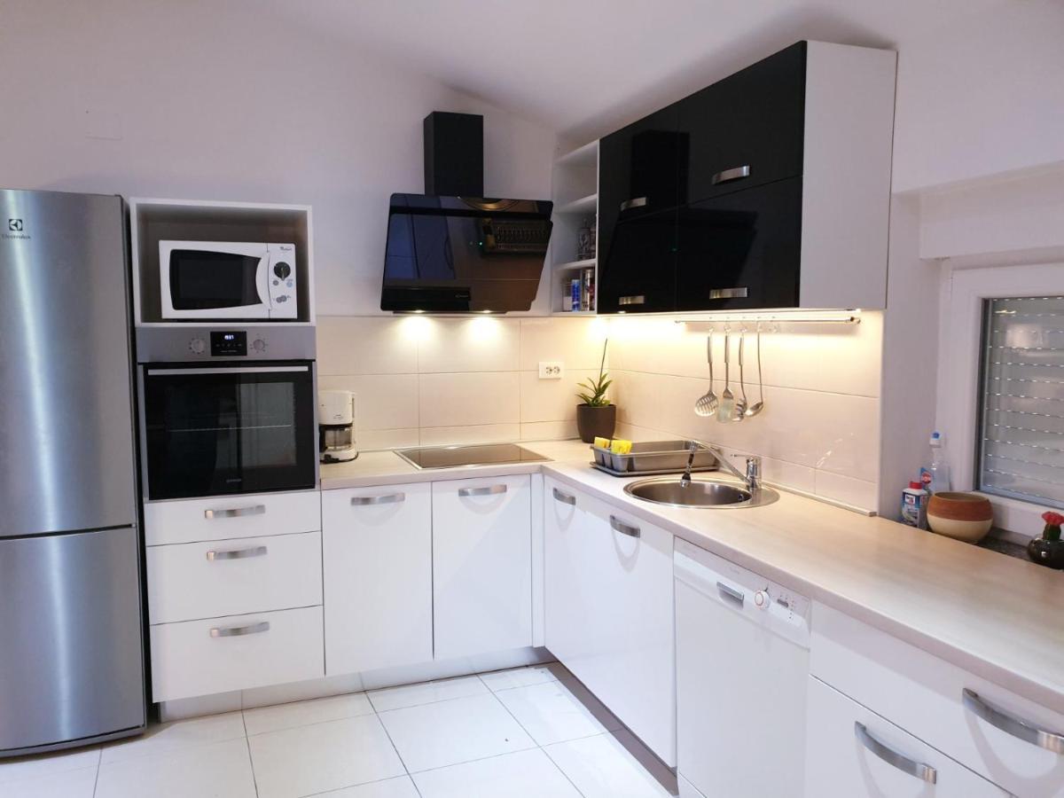 Apartman Lara Crikvenica Eksteriør bilde